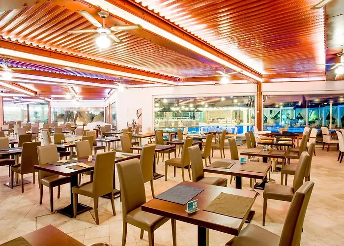 Отель Wellness & Кастиадас