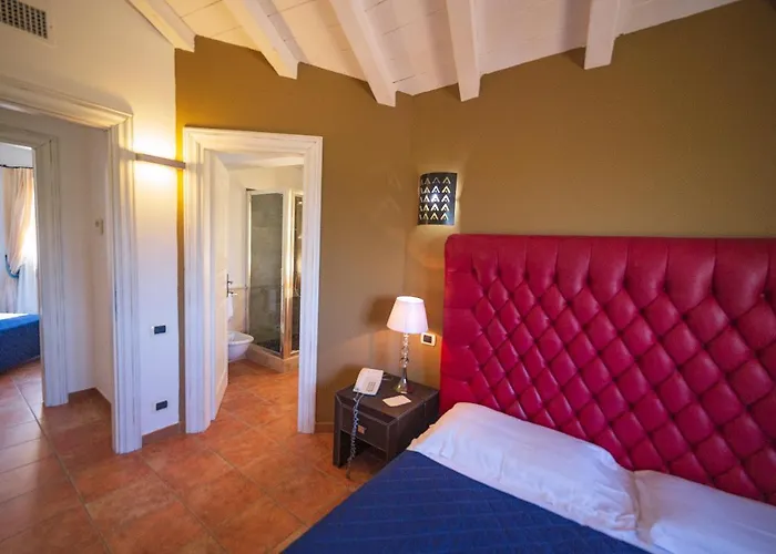 Отель Wellness & 4*