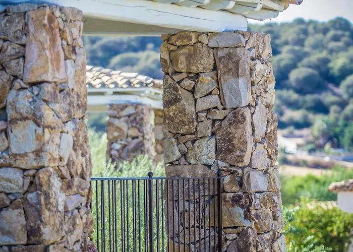 Отель Wellness & 4*